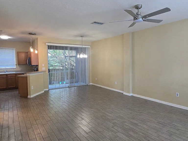 11012 Black Swan Ct — Photo 4