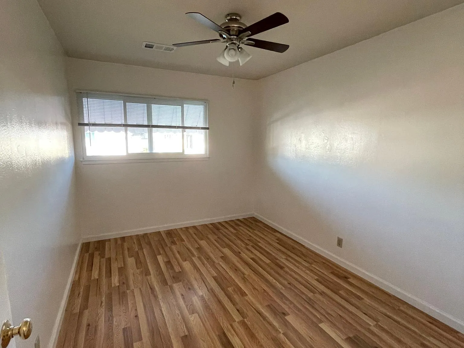 3 bed, 1059 sqft, $3,500 — Photo 4