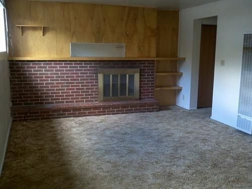 2nd image of 2523 Thames St