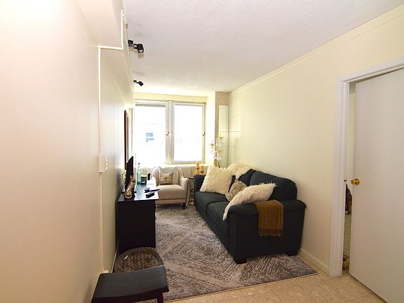 3rd image of 130 Water St APT 12G