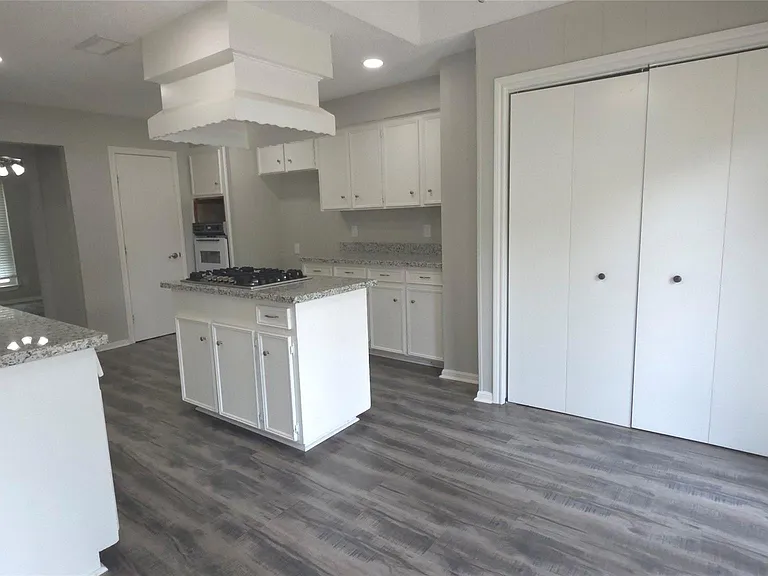 1119 Montour Dr — Photo 10