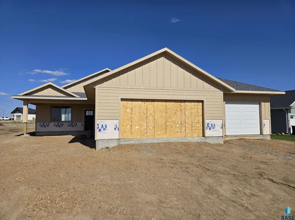 1108 N Slate Ave, Brandon, SD 57005