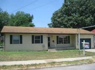 1241 Clinton St, Carthage, MO 64836