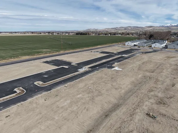 1 Melody Dr, Pocatello, ID 83202