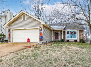 1501 Greenfield Crossing Ct, Ballwin, MO 63021