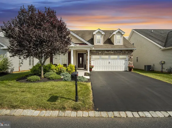 109 Loyal Dr, Mechanicsburg, PA 17050