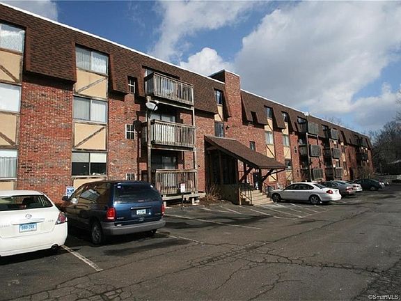 94 CONDO AND YET SHIP BY NIGHT! QUIET COMPLEX