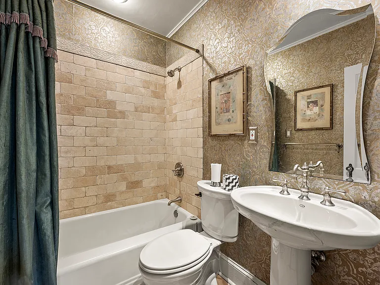 525 Spring Valley Rd NW — Photo 19