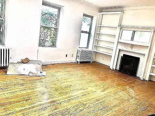 1st image of 355 6th Ave #4R