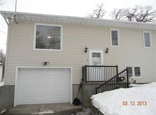 5533 Watters Rd, Hudson, IA 50643