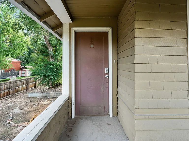 1532 N Chestnut St #A — Photo 3
