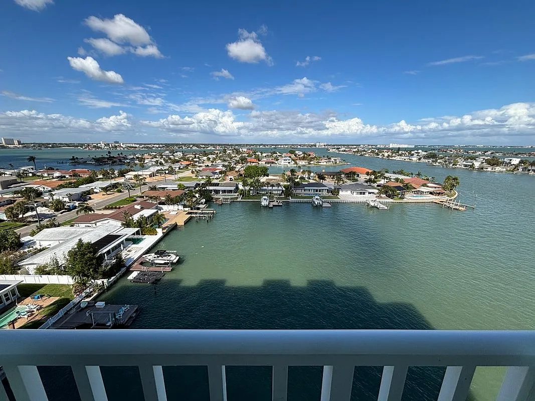 Photo 1 of 28 - 420 64th Ave #1003E - Saint Pete Beach, FL Primary Photo - 420 64th Ave #1003E