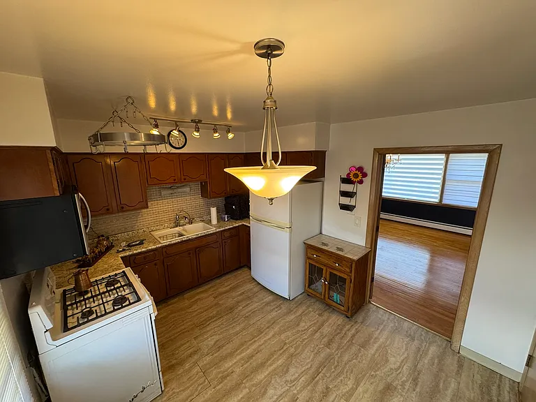 6331 W Devon Ave #2R — Photo 2