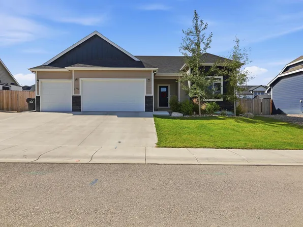 3717 Dancing Wolf Dr, Casper, WY 82604