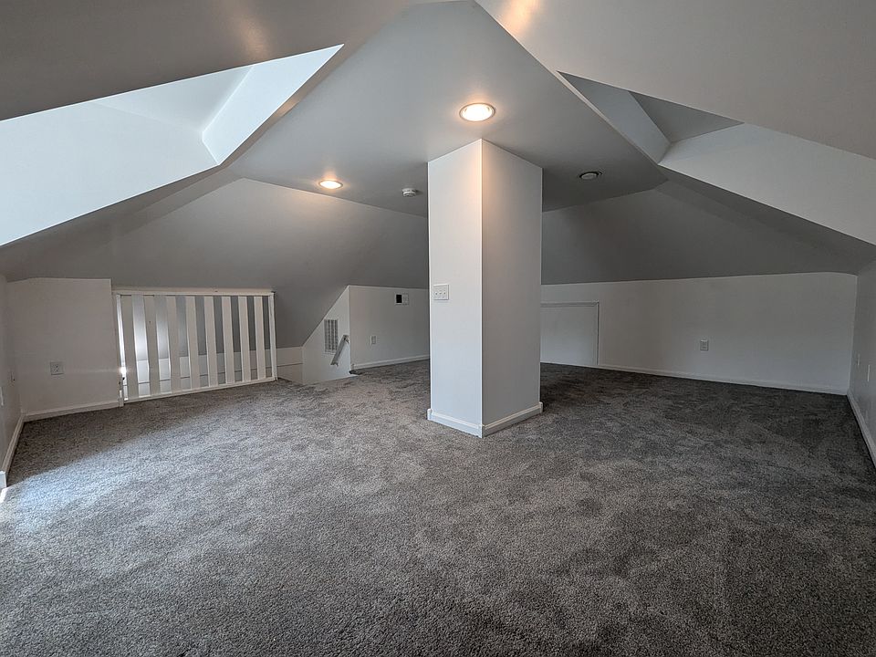 1st image of 405 Blaine Ave #2