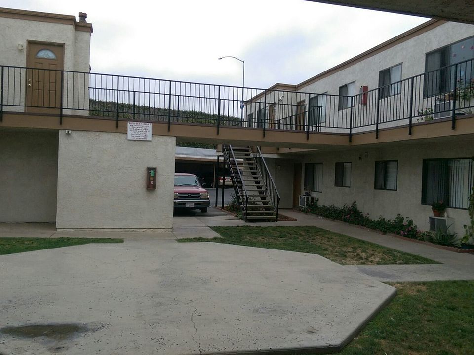 2nd image of 1901 N Spurgeon St APT 1