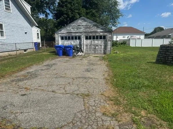30 E Spring St, Riverside, RI 02915