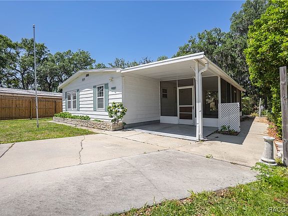 3rd image of 5502 Columbus Cir