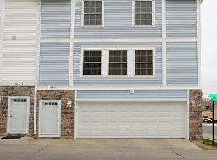 14650 Taylor Ct, Omaha, NE 68116