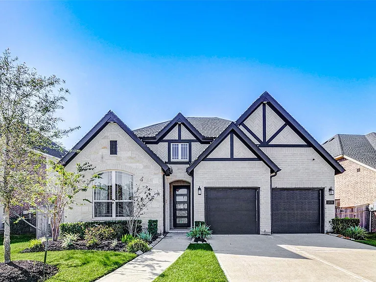 1719 Rustling Creek Dr — Photo 2