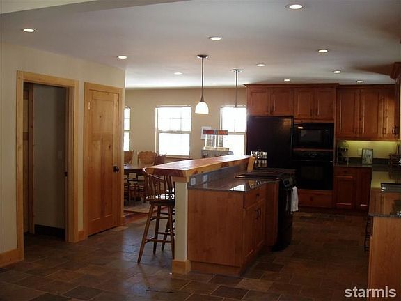 4th image of 1906 Celio Ln