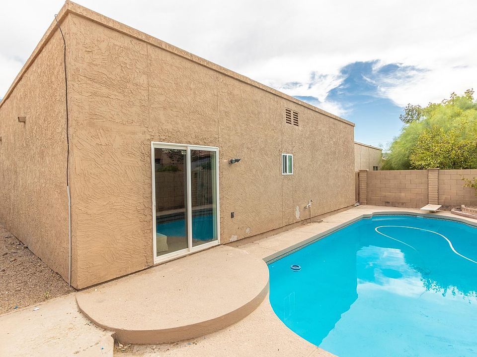 1st image of 10606 W Sells Dr
