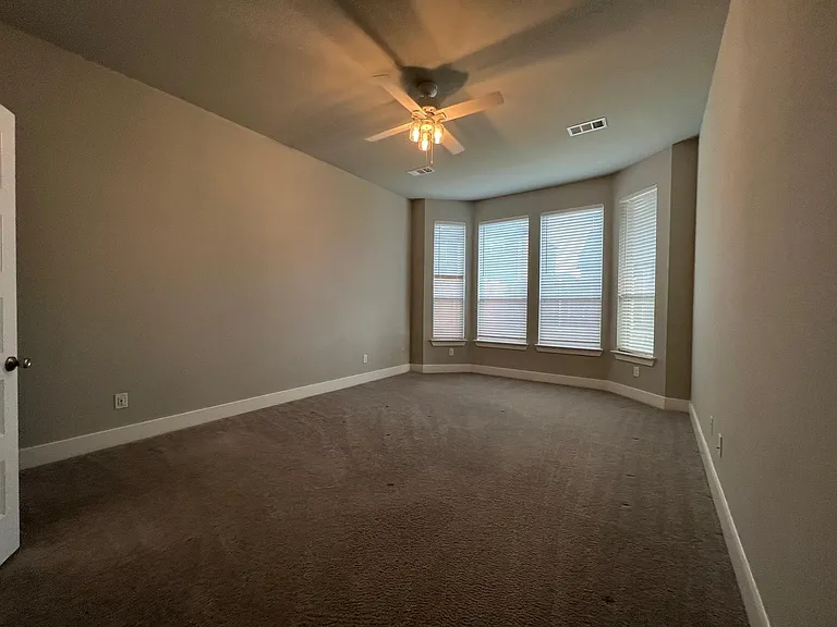 1317 Thrasher Dr — Photo 15