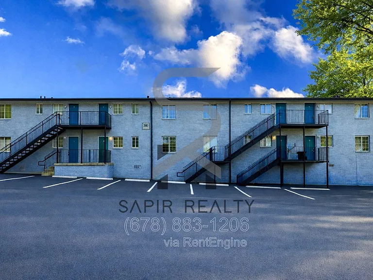 2045 Alison Ct SW #4 — Photo 2