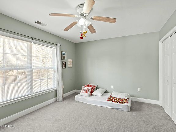 5th image of 77 Wintergreen Drive