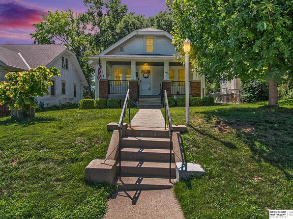 1422 S 52nd St, Omaha, NE 68106