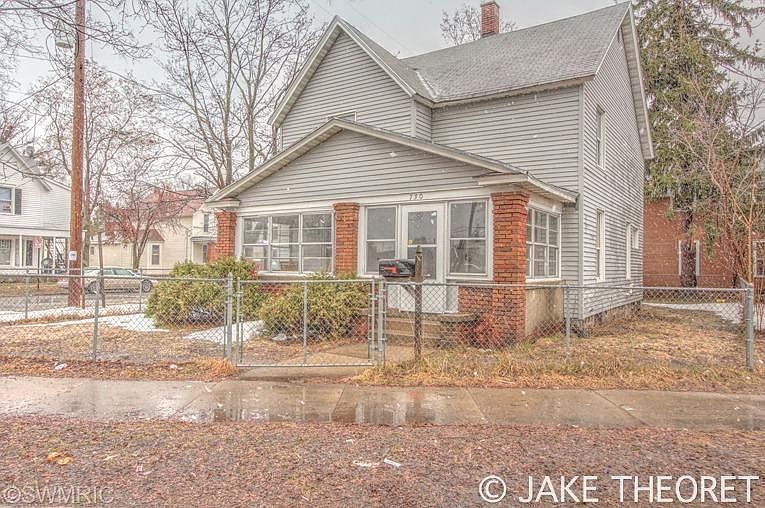1st image of 730 Stocking Ave NW