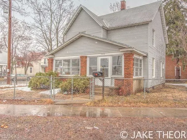 730 Stocking Ave NW, Grand Rapids, MI 49504