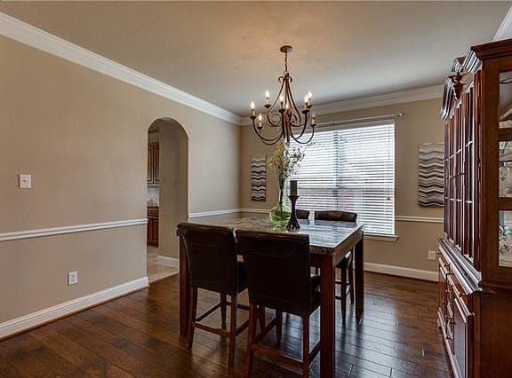 5th image of 212 Kilkenny Ct
