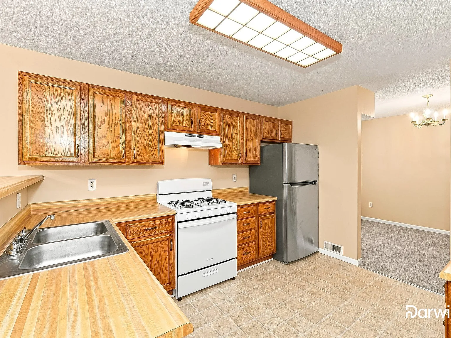 4 bed, 2.0 bath, 1651 sqft, $1,855 — Photo 3
