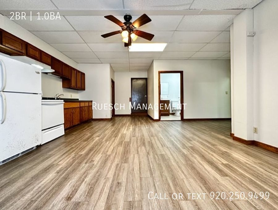 424 E Main St, Mishicot, WI 54228 Zillow