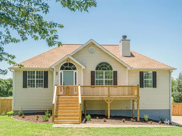 311 Rail Dr, Adairsville, GA 30103