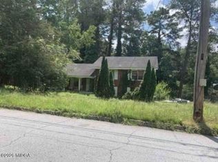 2742 Arrowood Dr, East Pt, GA 30344