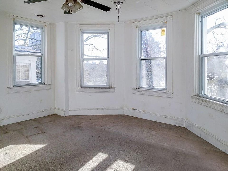 2nd image of 69 Mill St