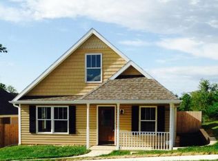 4805 N Creek Wood Dr, Saint Joseph, MO 64507