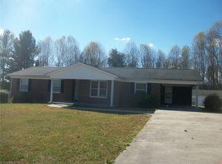 751 Hill Valley Rd, Stuart, VA 24171