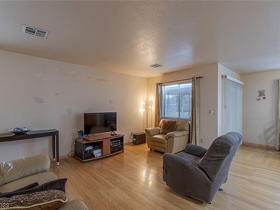 5th image of 5573 Doubleday St