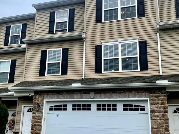 822 Spring Rock Ct, Mechanicsburg, PA 17055