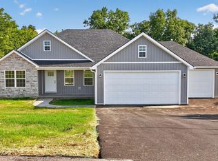 231 Lakeland Dr, Harrodsburg, KY 40330