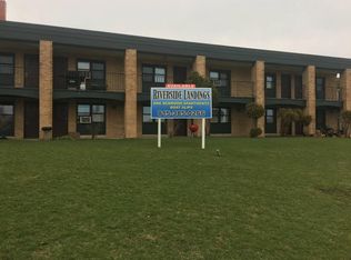 1300 N Riverside Dr APT 2G, McHenry, IL 60050