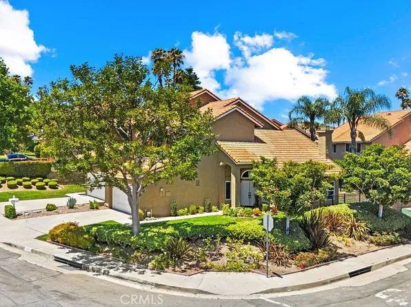 6041 E Queens Dr, Anaheim, CA 92807