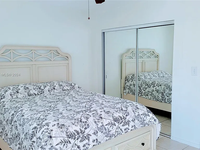 524 Washington Ave #213 — Photo 13