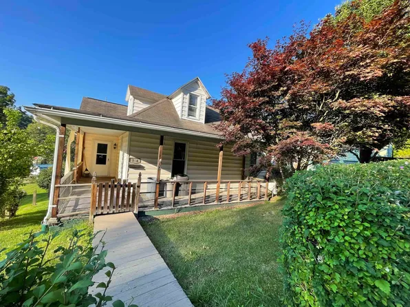 124 Bridge St, Monongah, WV 26554