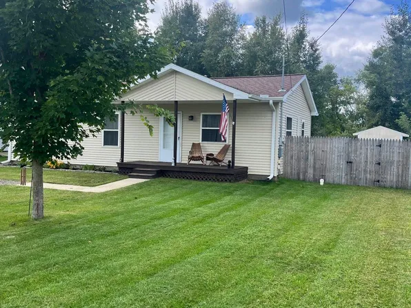 290 S Webber St, Farwell, MI 48622