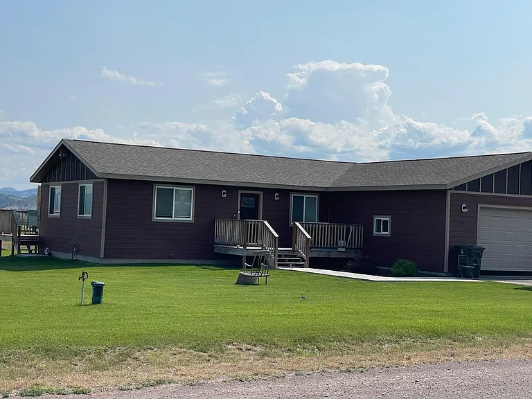 299 Guthrie Rd — Photo 1