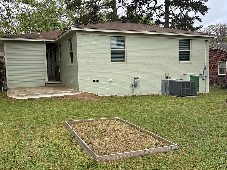 1813 S Harrison St — Photo 20